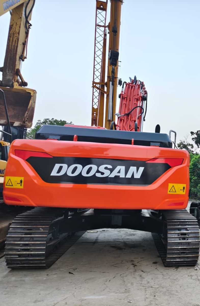 Excavadora Doosan DX300LC-9C